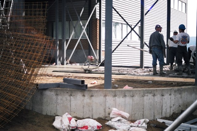 Coulage des planchers de b&eacute;ton.